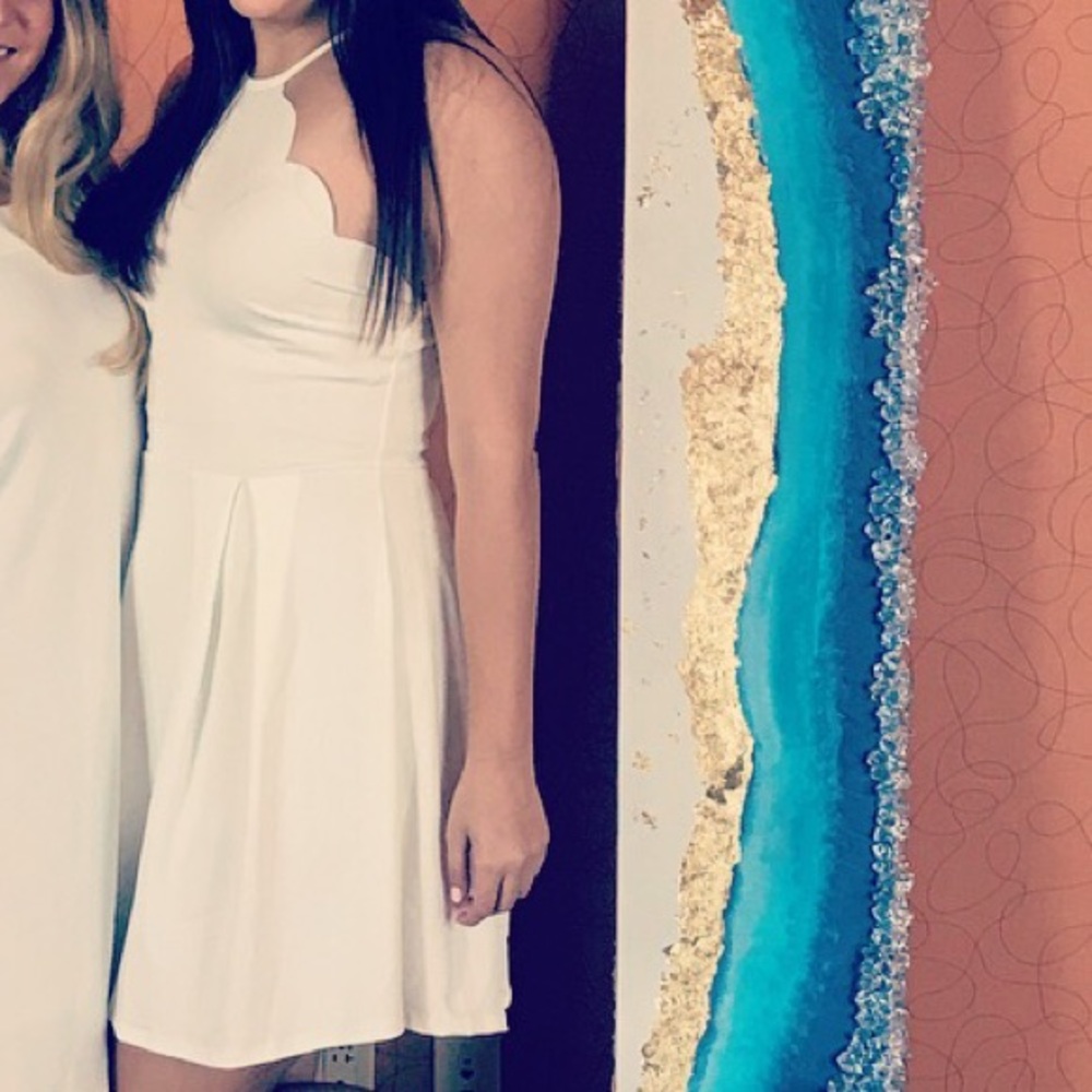 Scalloped top white dress